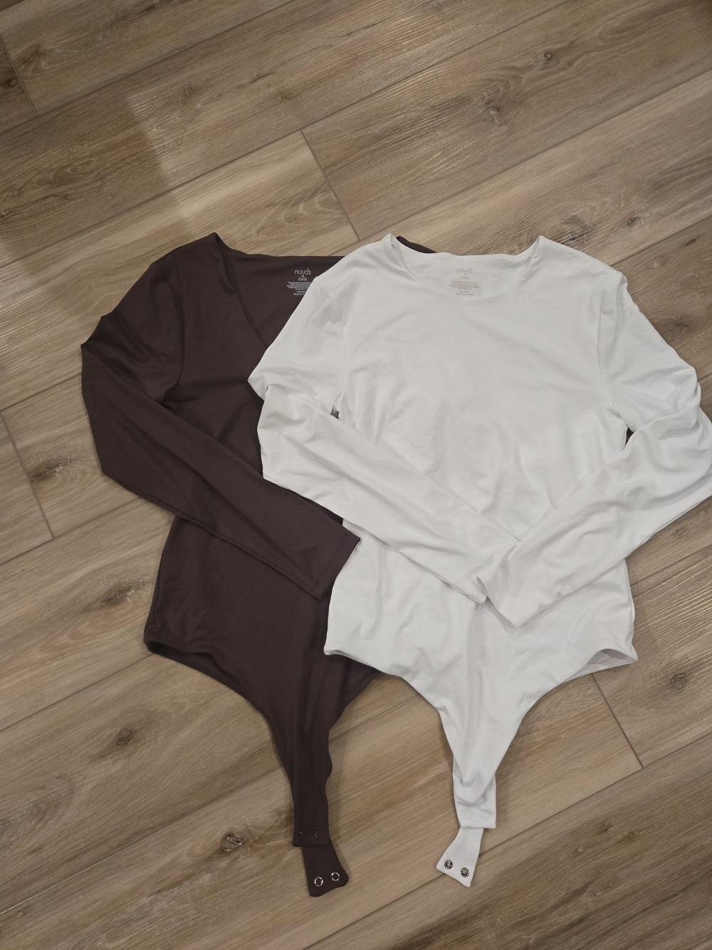nuuds Two-Pack Long Sleeve Bodysuits in White & Dark Brown